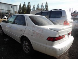 1997 TOYOTA CAMRY LE WHITE 2.2L AT Z18444